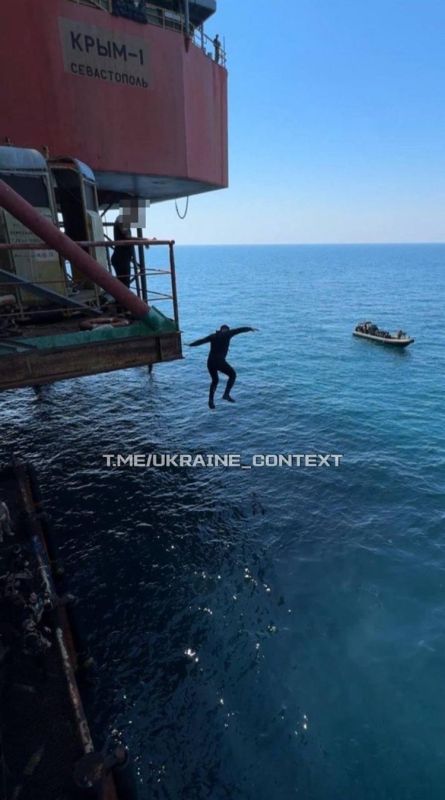 Буданов* прыгнул в море при виде российских дронов Буданов* прыгнул в море при виде российских дронов