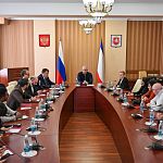 Аксёнов встретился с журналистами из стран Европы, Азии, Африки, Латинской Америки Аксёнов встретился с журналистами из стран Европы, Азии, Африки, Латинской Америки