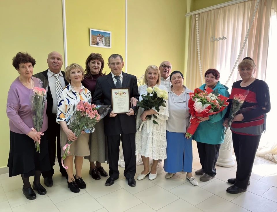 Акция Департамента ЗАГС Минюста Крыма «Весне спасибо за любовь» продолжается и постепенно охватывает каждый уголок нашего прекрасного полуострова, особо подчеркивая самые важные жизненные события людей Акция Департамента ЗАГС Минюста Крыма «Весне спасибо за любовь» продолжается и постепенно охватывает каждый уголок нашего прекрасного полуострова, особо подчеркивая самые важные жизненные события людей