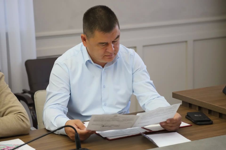 Первый заместитель главы администрации Энвер Аблаев провёл личный приём граждан Первый заместитель главы администрации Энвер Аблаев провёл личный приём граждан