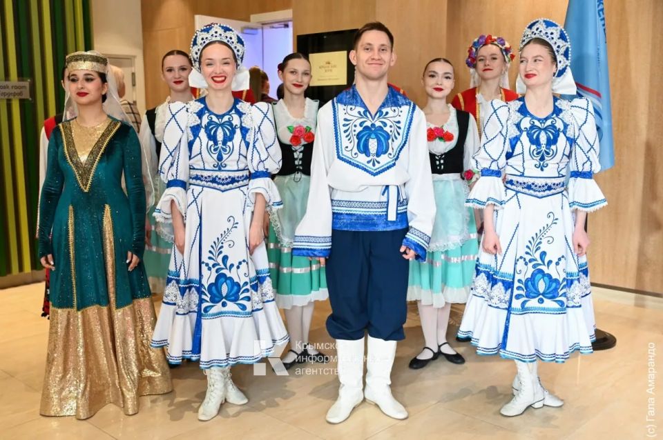 В Алуште стартовал форум Союза женщин России «Большой Женсовет» В Алуште стартовал форум Союза женщин России «Большой Женсовет»
