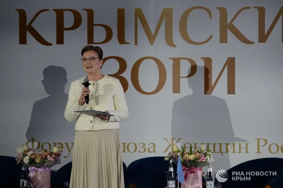 Мы сила: в Алуште собрался "Большой Женсовет" Мы сила: в Алуште собрался "Большой Женсовет"