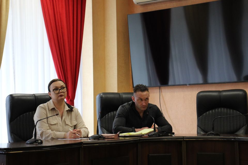 В администрации Керчи прошло заседание рабочей группы Межведомственной комиссии РК по противодействию нелегальной занятости и комиссии по вопросам мобилизации налоговых и неналоговых доходов в бюджет города В администрации Керчи прошло заседание рабочей группы Межведомственной комиссии РК по противодействию нелегальной занятости и комиссии по вопросам мобилизации налоговых и неналоговых доходов в бюджет города