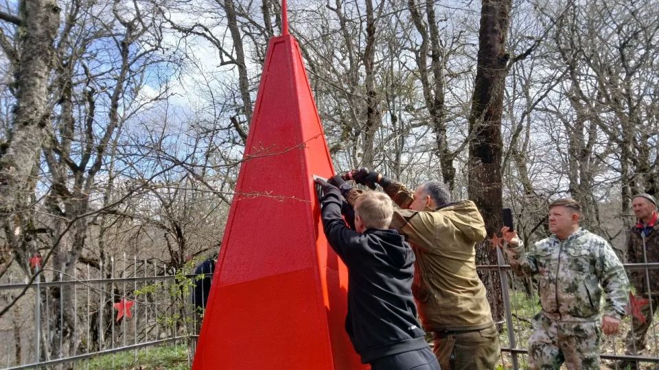 Студенты ГБПОУ РК «Симферопольский колледж радиоэлектроники» и ГБПОУ РК «Симферопольский автотранспортный техникум» привели в порядок памятник партизанам Крыма Студенты ГБПОУ РК «Симферопольский колледж радиоэлектроники» и ГБПОУ РК «Симферопольский автотранспортный техникум» привели в порядок памятник партизанам Крыма