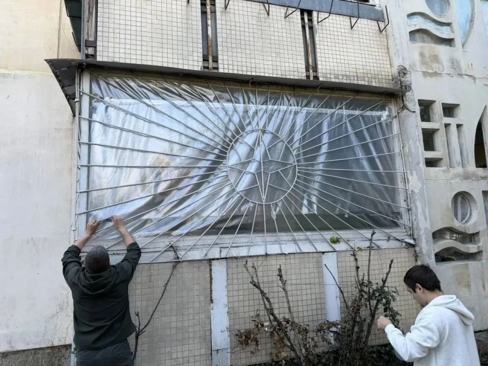 Михаил Развожаев: На аппаратном заседании обсудил с подчиненными ликвидацию последствий атаки на Севастополь, произошедшей на минувших выходных