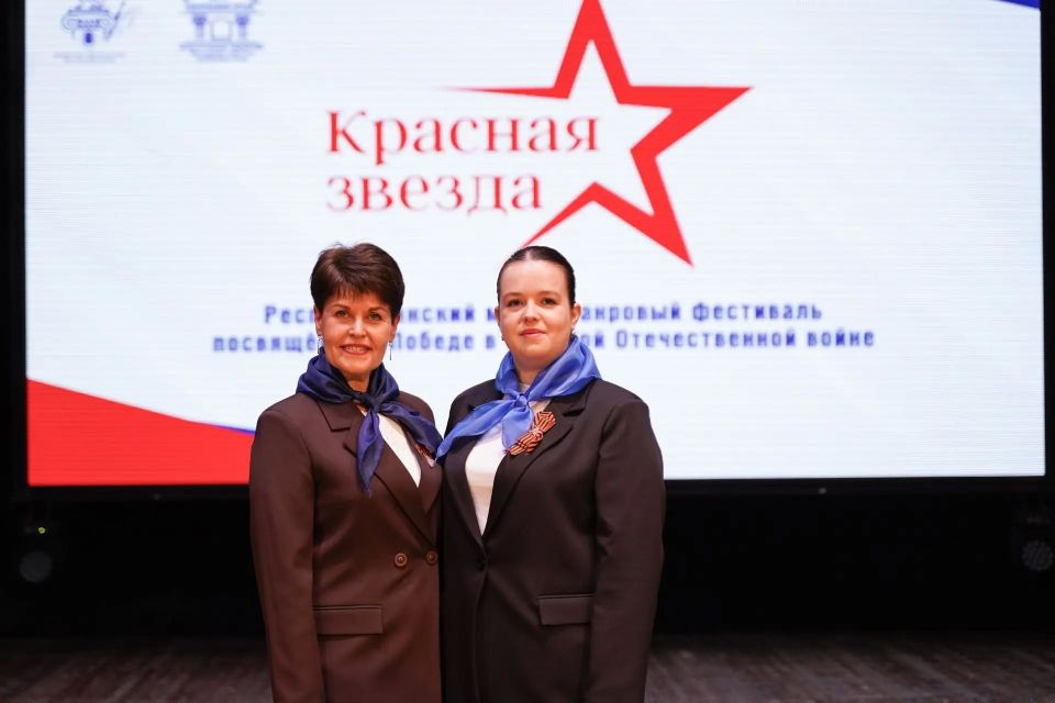 «Синий платочек Победы» — акция благотворительного фонда «Русская земля», уже хорошо знакомая жителям России и многих зарубежных стран «Синий платочек Победы» — акция благотворительного фонда «Русская земля», уже хорошо знакомая жителям России и многих зарубежных стран