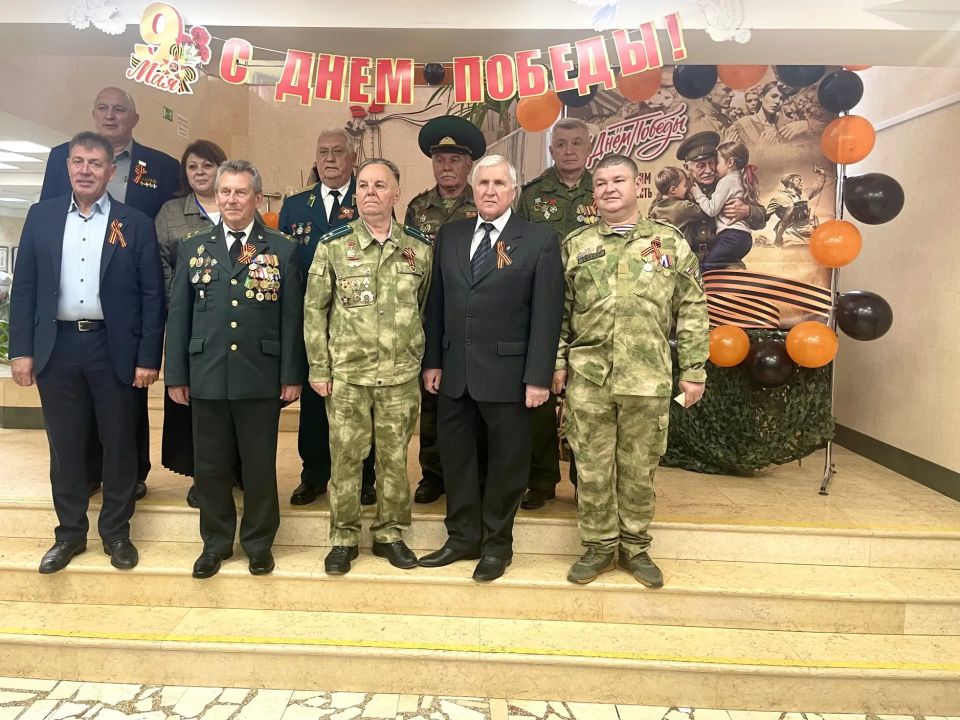В Мраморном зале Центральной библиотеки Крыма состоялось мероприятие, посвящённое 81-й годовщине Дня Победы в Великой Отечественной войне В Мраморном зале Центральной библиотеки Крыма состоялось мероприятие, посвящённое 81-й годовщине Дня Победы в Великой Отечественной войне