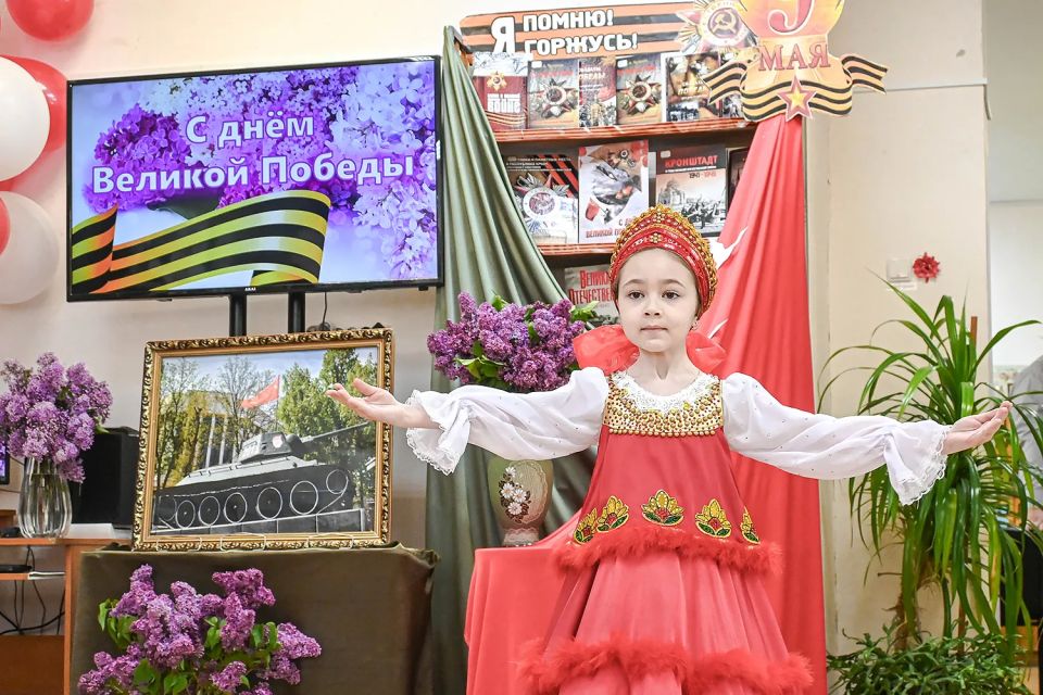 Литературно-музыкальная программа «Победы торжественный миг» Литературно-музыкальная программа «Победы торжественный миг»