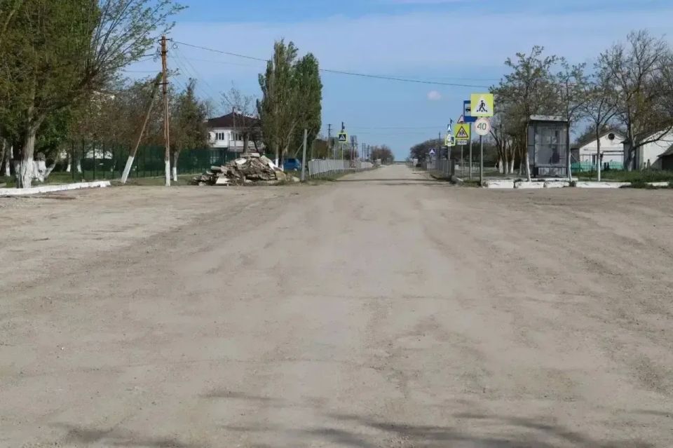 Глава администрации Джанкойского района Инна Федоренко совместно с первым заместителем Анной Трушиной посетила с рабочим выездом село Чайкино Глава администрации Джанкойского района Инна Федоренко совместно с первым заместителем Анной Трушиной посетила с рабочим выездом село Чайкино