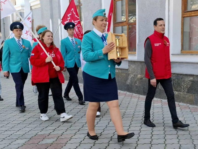 В Севастополь доставили частицу Вечного огня из Москвы В Севастополь доставили частицу Вечного огня из Москвы