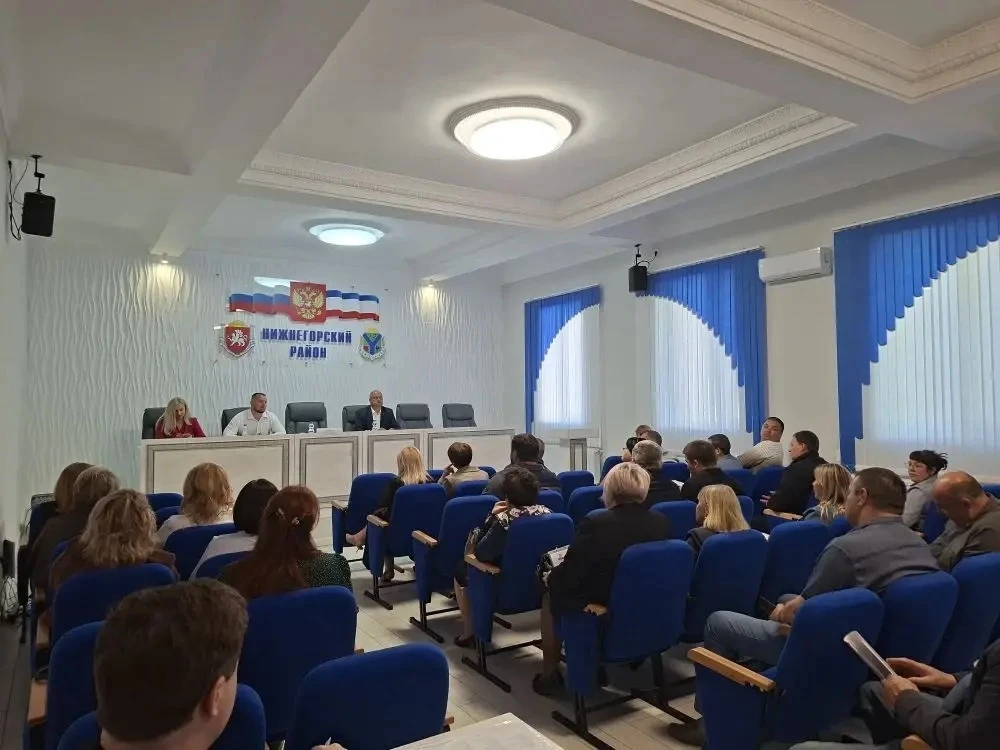 Антон Кравец: Сегодня с участием Представителя Главы Республики Крым в группе муниципальных образований Республики Крым - Ириной Мезавцовой состоялось аппаратное совещание с руководителями предприятий и организаций района... Антон Кравец: Сегодня с участием Представителя Главы Республики Крым в группе муниципальных образований Республики Крым - Ириной Мезавцовой состоялось аппаратное совещание с руководителями предприятий и организаций района...