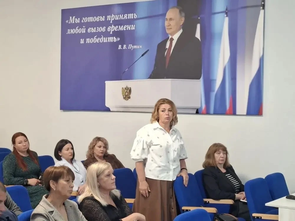 Антон Кравец: Сегодня с участием Представителя Главы Республики Крым в группе муниципальных образований Республики Крым - Ириной Мезавцовой состоялось аппаратное совещание с руководителями предприятий и организаций района... Антон Кравец: Сегодня с участием Представителя Главы Республики Крым в группе муниципальных образований Республики Крым - Ириной Мезавцовой состоялось аппаратное совещание с руководителями предприятий и организаций района...