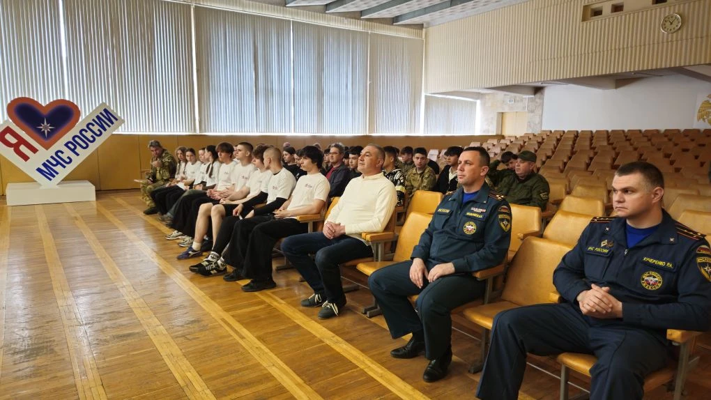 В Крыму стартовала «Пожарная эстафета» для будущих спасателей