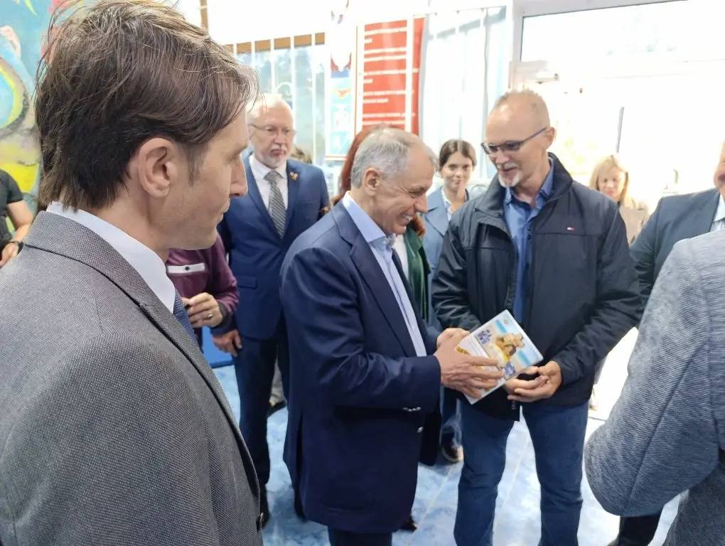 Сергей Ганзий: В рамках празднования 100-летия Крымской ГГРЭС - центра добычи и сохранения целебных сакских грязей г. Саки посетил Председатель Государственного Совета Республики Крым Владимир Андреевич Константинов Сергей Ганзий: В рамках празднования 100-летия Крымской ГГРЭС - центра добычи и сохранения целебных сакских грязей г. Саки посетил Председатель Государственного Совета Республики Крым Владимир Андреевич Константинов