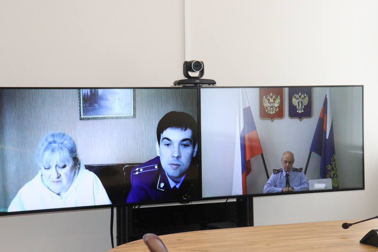 Прокурор Крыма Олег Камшилов провел прием жителей региона Прокурор Крыма Олег Камшилов провел прием жителей региона