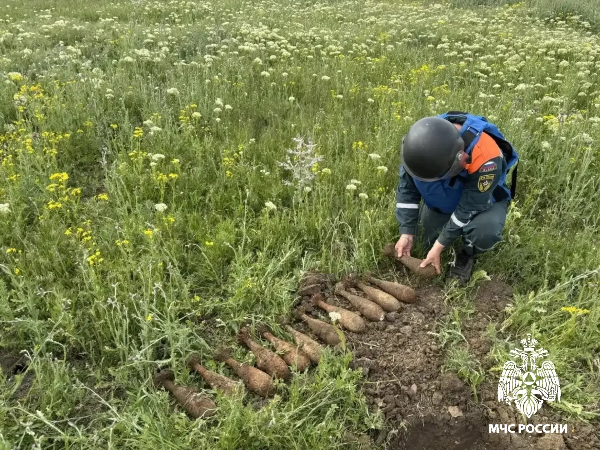 В Армянске и Ленинском районе обезвредили 25 взрывоопасных предметов времён Великой Отечественной войны В Армянске и Ленинском районе обезвредили 25 взрывоопасных предметов времён Великой Отечественной войны