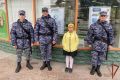 Военнослужащие Росгвардии вернули домой потерявшегося ребенка в Крыму