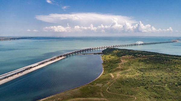 33 миллиона машин проехали по Крымскому мосту за восемь лет