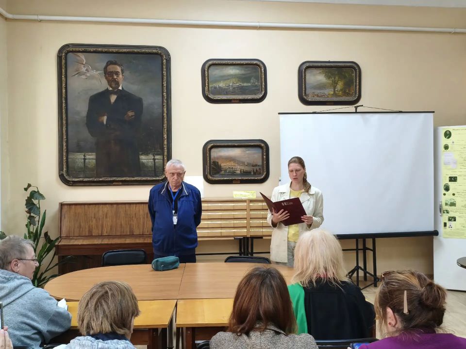 Ялтинские архивисты организовали встречу с писателями в Центральной городской библиотеке имени А.П. Чехова