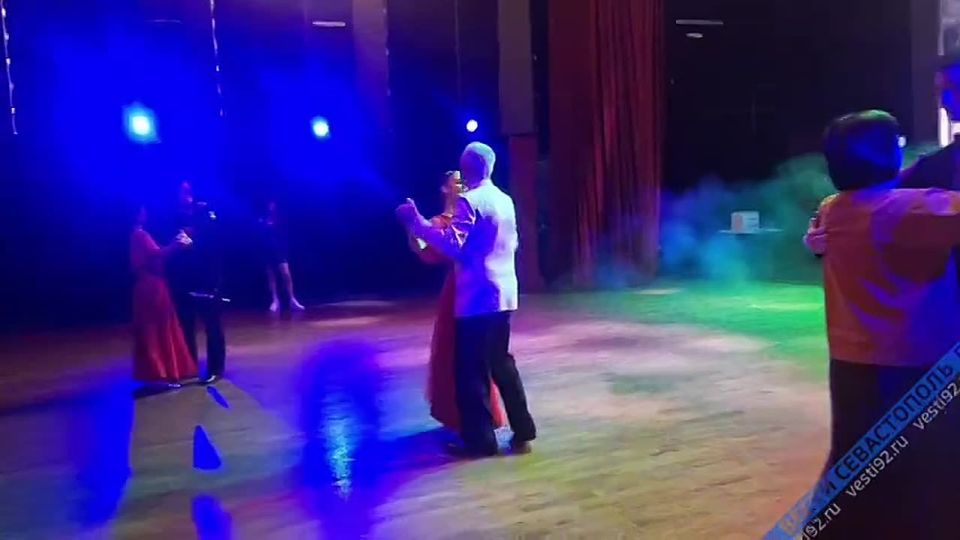 В Севастополе проходит бал для студентов колледжей и техникумов