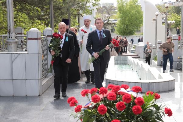 В Крыму почтили память жертв депортации В Крыму почтили память жертв депортации