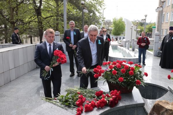 В Крыму почтили память жертв депортации В Крыму почтили память жертв депортации