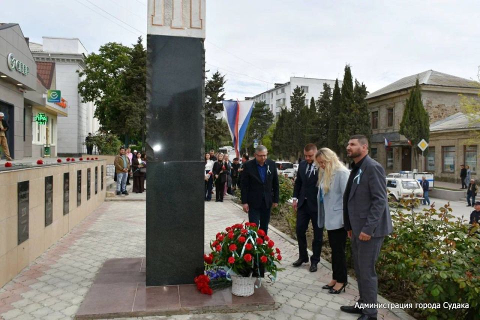 Кирилл Чебышев: В Судаке состоялись траурное мероприятие, посвящённое Дню памяти жертв депортации народов Крыма Кирилл Чебышев: В Судаке состоялись траурное мероприятие, посвящённое Дню памяти жертв депортации народов Крыма