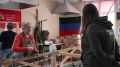 84-летняя пенсионерка из Крыма Людмила Евгеньевна плетет сети для бойцов на фронте и защитников крымского неба