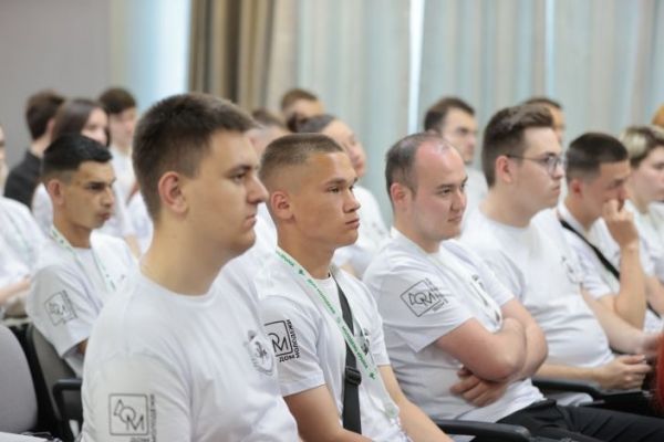 Андрей Козырев принял участие в форуме молодых общественно-политических лидеров