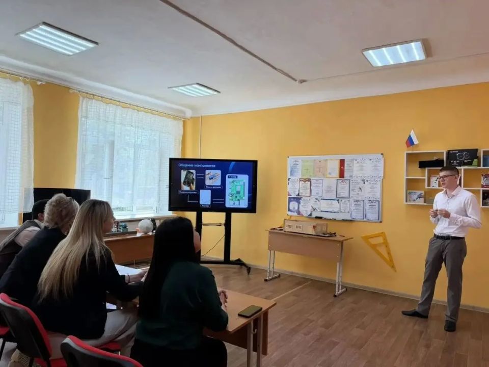 В Джанкойском районе открыли киберспортивный клуб В Джанкойском районе открыли киберспортивный клуб
