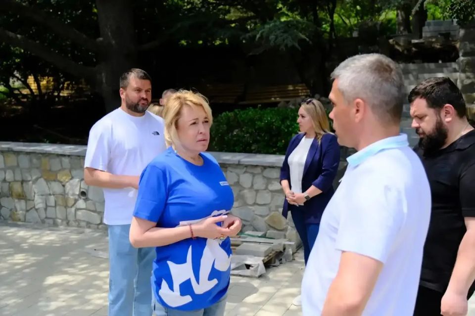 Янина Павленко: Продолжила работу в западной части Ялтинского региона с адресной отработкой вопросов жителей Янина Павленко: Продолжила работу в западной части Ялтинского региона с адресной отработкой вопросов жителей