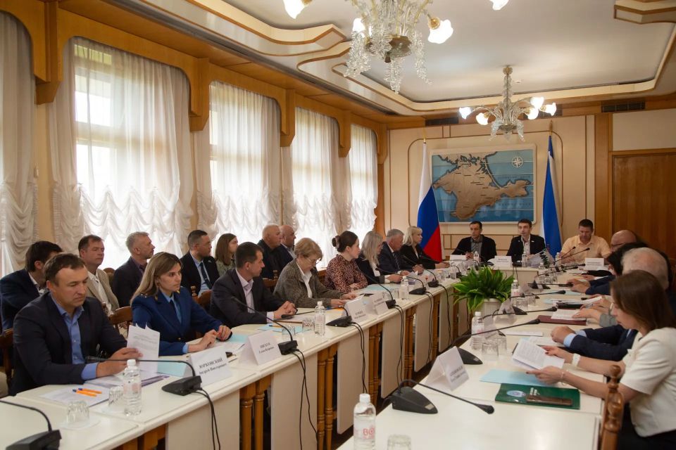 Профильный Комитет одобрил законопроект, внесённый Главой Республики Крым Сергеем Аксёновым, о присвоении городу Евпатория почётного звания Республики Крым «Населённый пункт воинской доблести» Профильный Комитет одобрил законопроект, внесённый Главой Республики Крым Сергеем Аксёновым, о присвоении городу Евпатория почётного звания Республики Крым «Населённый пункт воинской доблести»