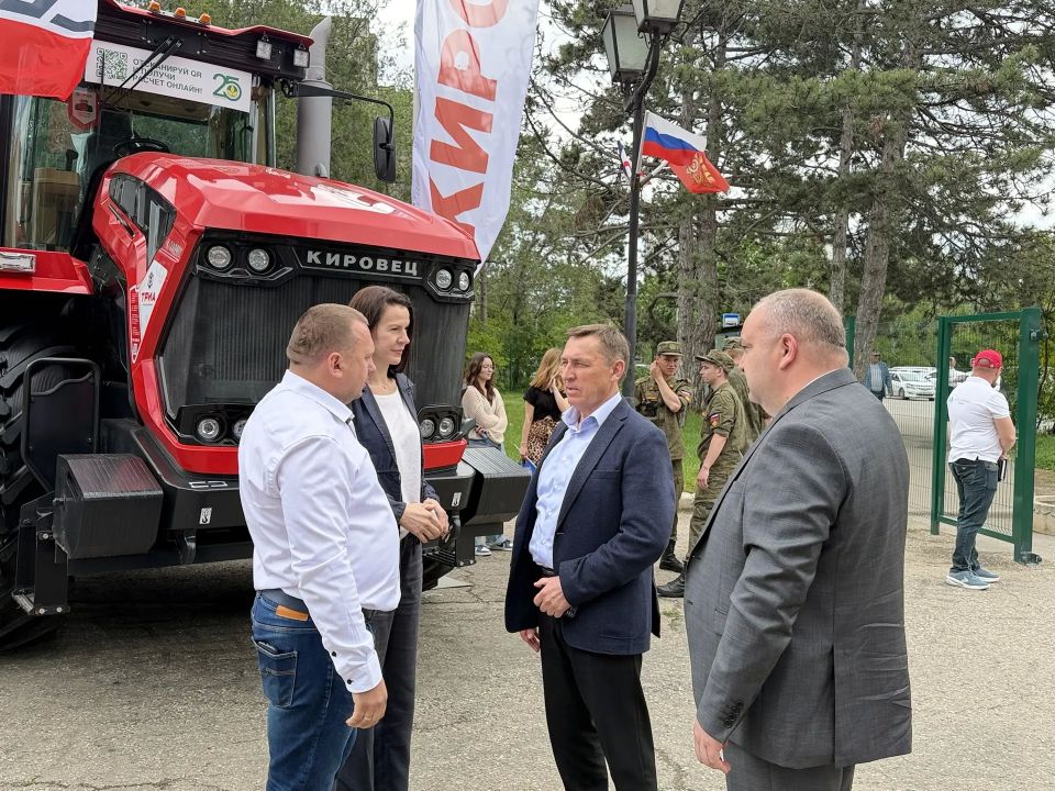 В Крыму с размахом прошла главная агротехническая выставка года — «День поля 2026» В Крыму с размахом прошла главная агротехническая выставка года — «День поля 2026»