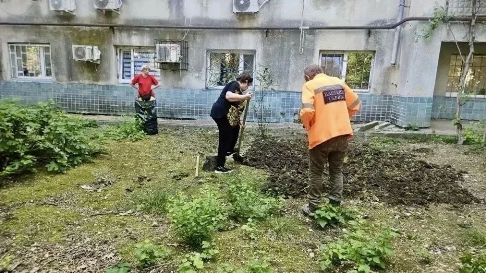 Галина Огнёва: Алушта присоединилась ко Всероссийскому субботнику! Галина Огнёва: Алушта присоединилась ко Всероссийскому субботнику!