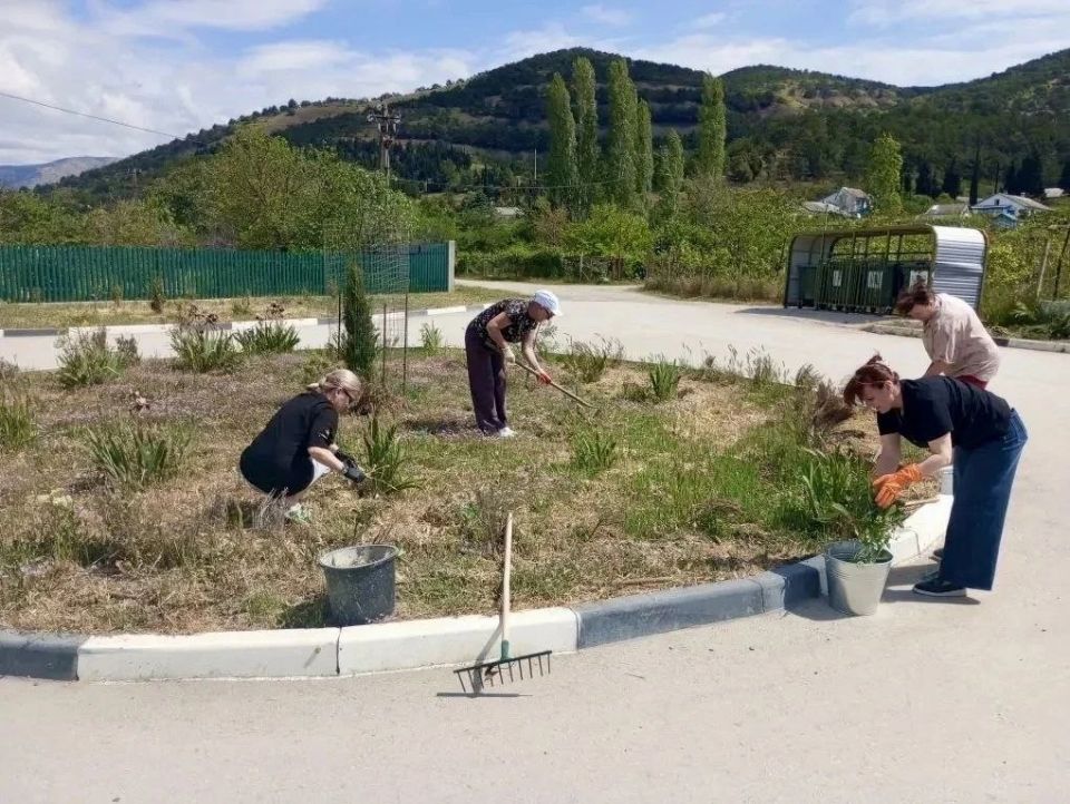 Галина Огнёва: Алушта присоединилась ко Всероссийскому субботнику! Галина Огнёва: Алушта присоединилась ко Всероссийскому субботнику!