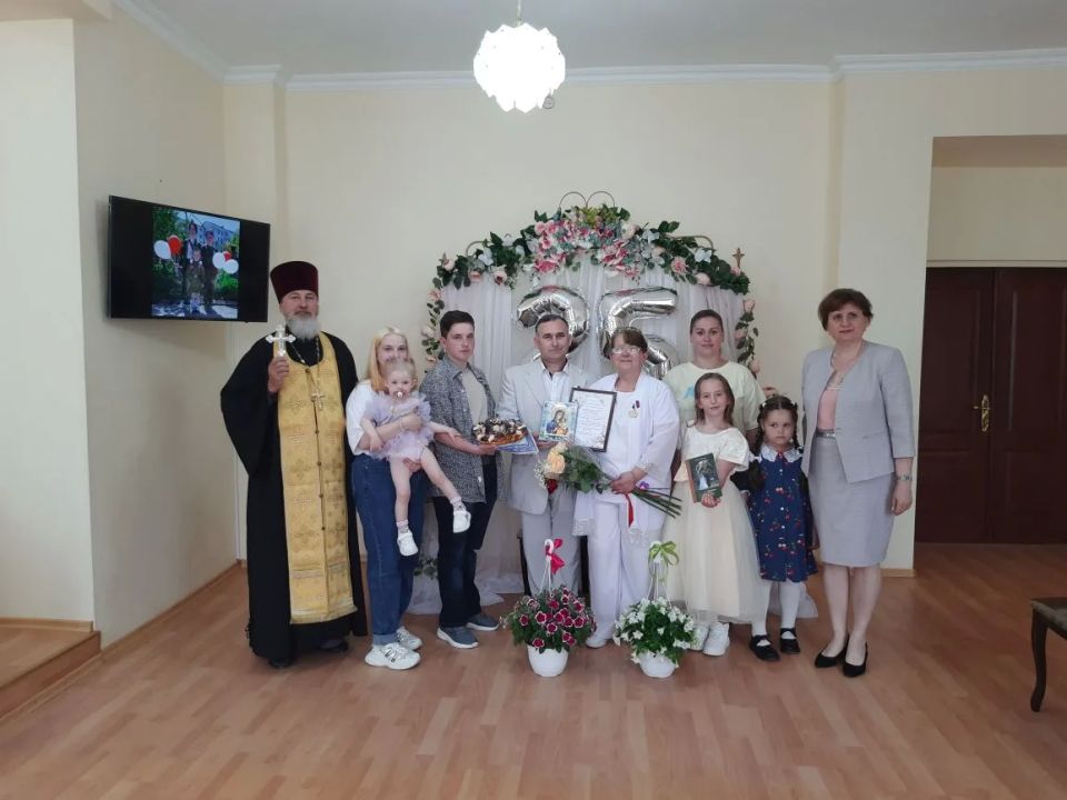 На прошлой неделе отделы ЗАГС Республики Крым провели серию мероприятий, посвященных Пасхальной неделе семьи На прошлой неделе отделы ЗАГС Республики Крым провели серию мероприятий, посвященных Пасхальной неделе семьи