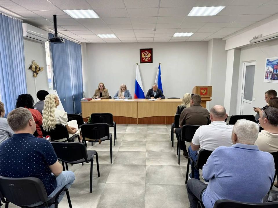 Юлия Предыбайло: Аппаратное совещание с руководителями городских предприятий Юлия Предыбайло: Аппаратное совещание с руководителями городских предприятий