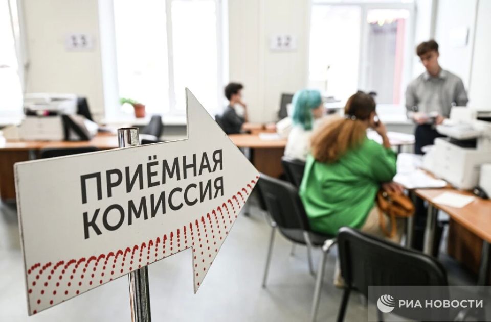 620 тысяч бюджетных мест в вузах России доступно абитуриентам