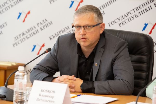 В Госсовете обсудили работу крымских архивных учреждений и регионального отделения ДОСААФ В Госсовете обсудили работу крымских архивных учреждений и регионального отделения ДОСААФ