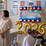 В Крыму прозвенел последний звонок для 23 тысяч выпускников В Крыму прозвенел последний звонок для 23 тысяч выпускников