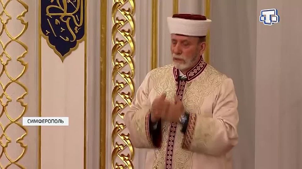 В Соборной мечети прошёл коллективный намаз в честь Курбан-байрама