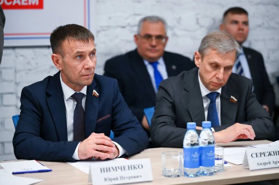 Юрий Нимченко: Вчера в составе делегации Комитета Совета Федерации по обороне и безопасности под руководством Владимира Ивановича Булавина прибыли в Республику Карелия с рабочим визитом Юрий Нимченко: Вчера в составе делегации Комитета Совета Федерации по обороне и безопасности под руководством Владимира Ивановича Булавина прибыли в Республику Карелия с рабочим визитом
