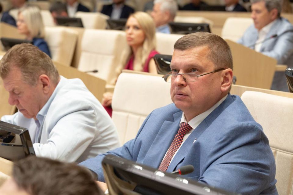 В Республике Крым учредили почётное звание «Заслуженный тренер» В Республике Крым учредили почётное звание «Заслуженный тренер»