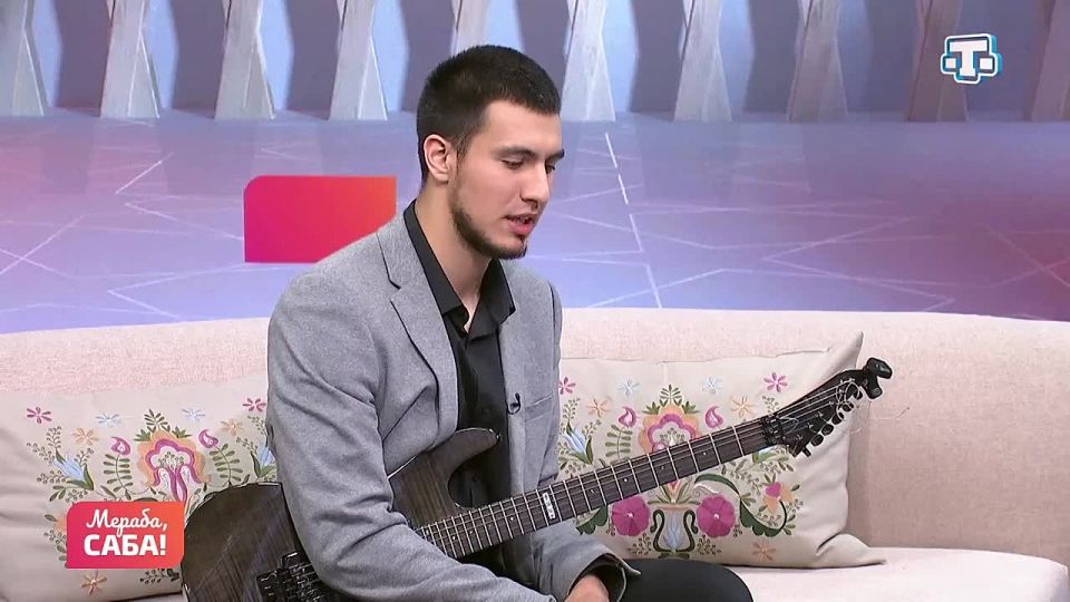 Преподаватель рассказал о ключевых различиях между видами гитар