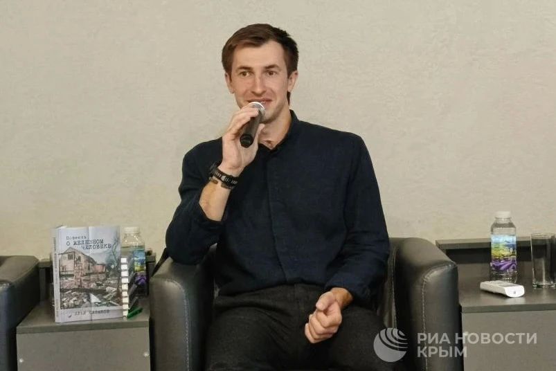 В Симферополе ветеран СВО Илья Казаков презентовал свою книгу "Повесть о железном человеке"