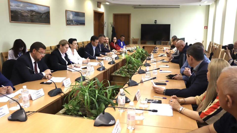 Руслан Якубов принял участие в заседании Комитета Госсовета Республики Крым по межнациональным отношениям Руслан Якубов принял участие в заседании Комитета Госсовета Республики Крым по межнациональным отношениям