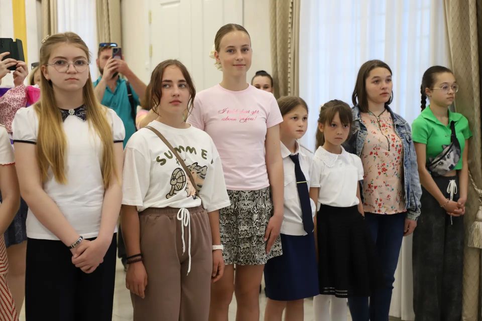 Начальник УМВД России по г.Севастополю генерал-майор полиции Сергей Сигунов вручил дипломы и подарки победителям регионального этапа Всероссийского конкурса «Полицейский Дядя Стёпа» Начальник УМВД России по г.Севастополю генерал-майор полиции Сергей Сигунов вручил дипломы и подарки победителям регионального этапа Всероссийского конкурса «Полицейский Дядя Стёпа»