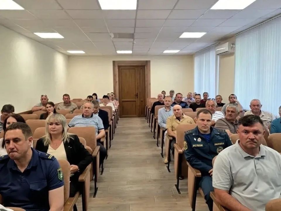 В Первомайском районе обсудили подготовку к уборке урожая 2026 года В Первомайском районе обсудили подготовку к уборке урожая 2026 года