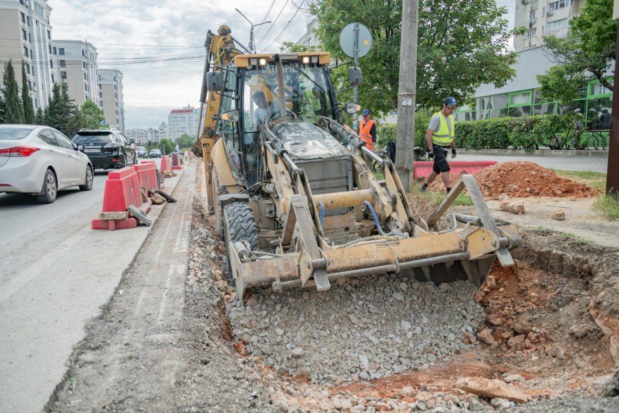Перекресток улиц Адмирала Фадеева и Парковой готов на 70% Перекресток улиц Адмирала Фадеева и Парковой готов на 70%