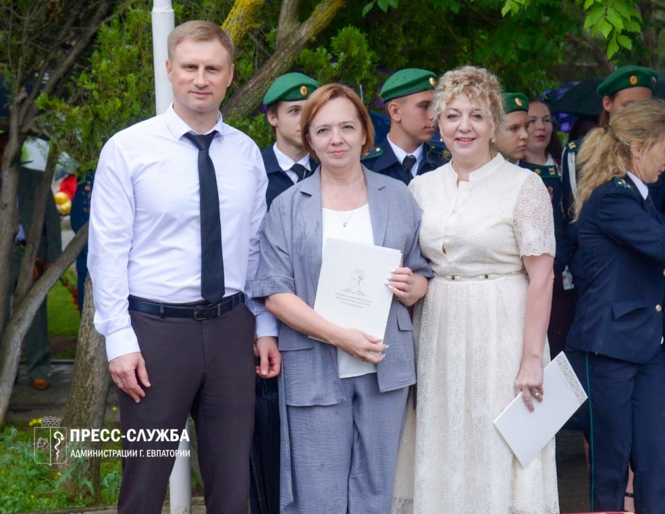 В Евпатории отметили День пограничника В Евпатории отметили День пограничника